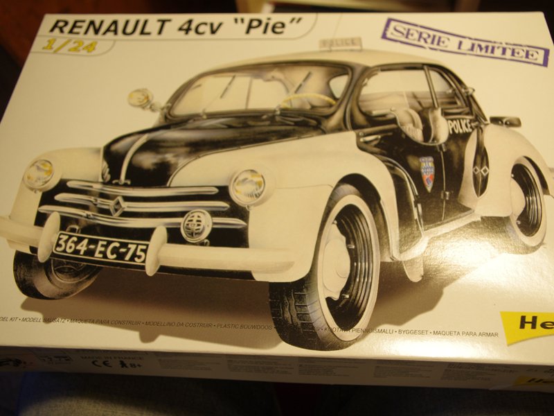 Renault 4 cv Pie 1 24 heller Maquettes ou Kits à monter Forum Auto