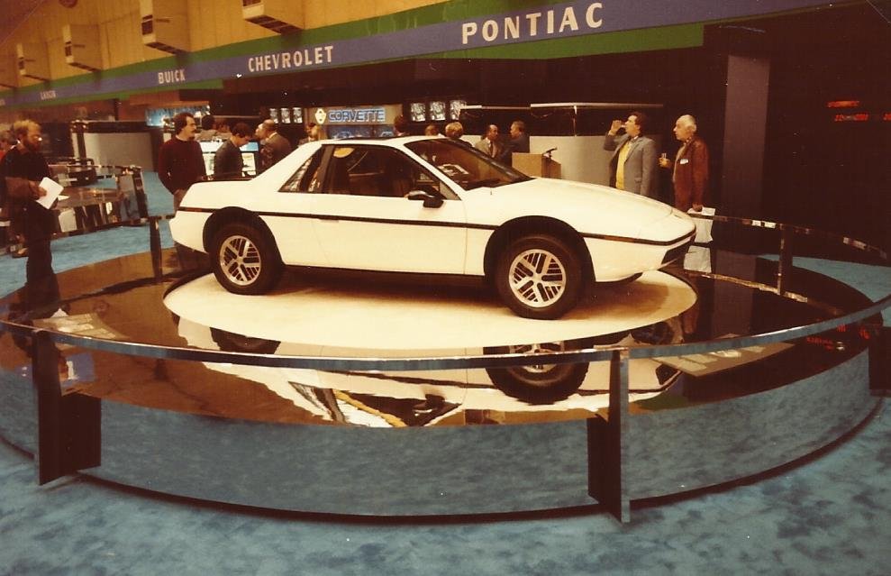 BXL 84 Pontiac Fiero a - Albums convertis - Forum Auto