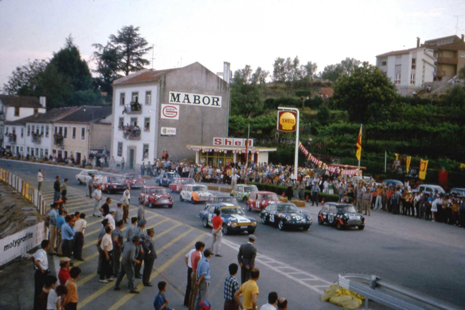 Vila Real 1969- António Peixinho parte da pole position ao volante do  Escort TC- - Albums convertis - Forum Auto