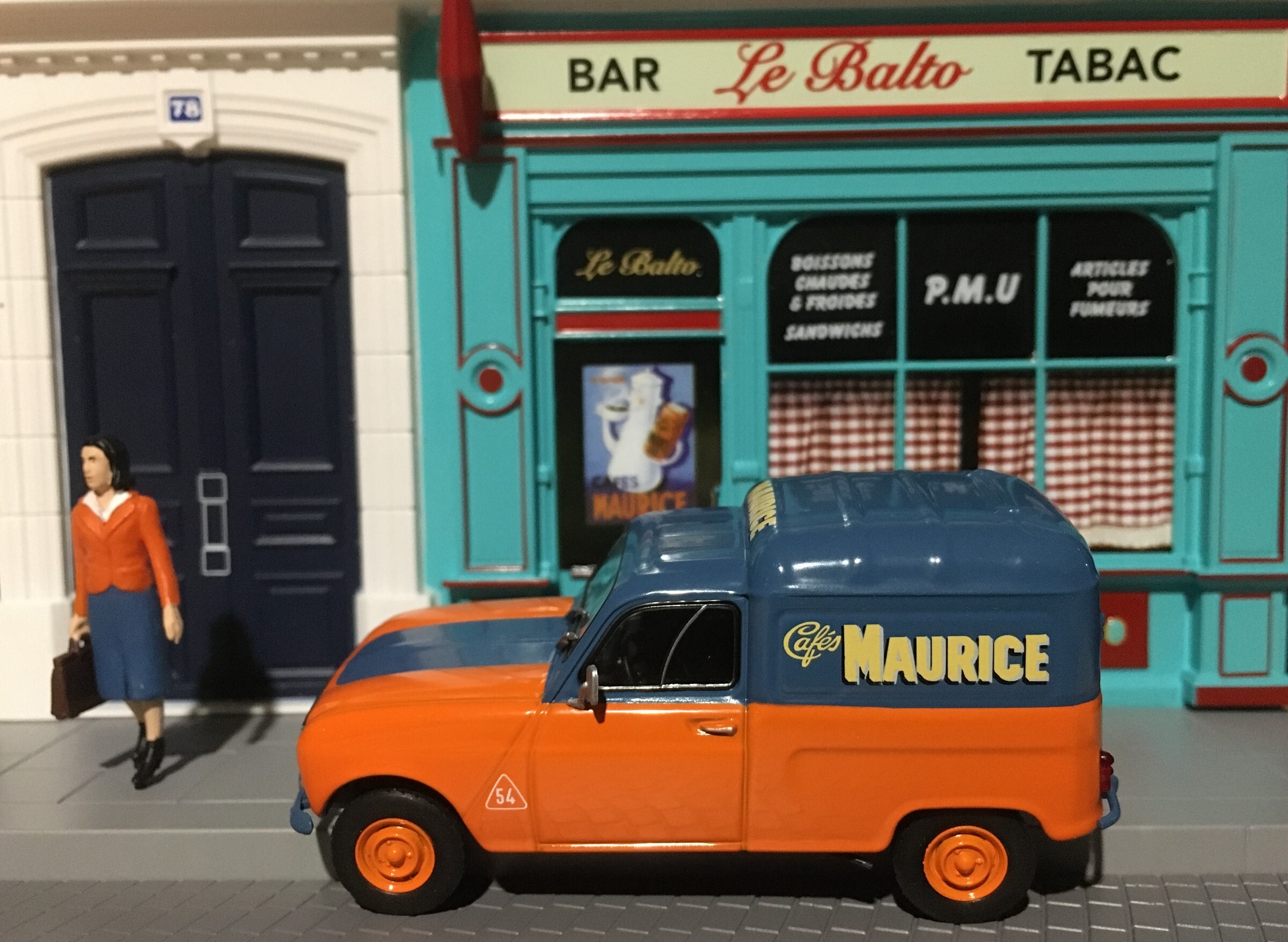 Miniatures : Les Collections En Librairie - Page 6778 - Presse - Forum Auto