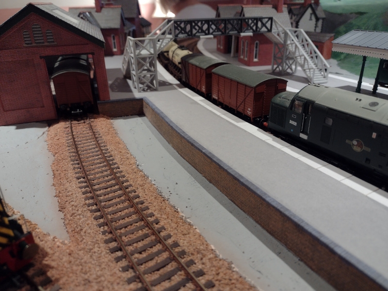 Is there anyone still there - A Sussex countryside model railway - RMweb